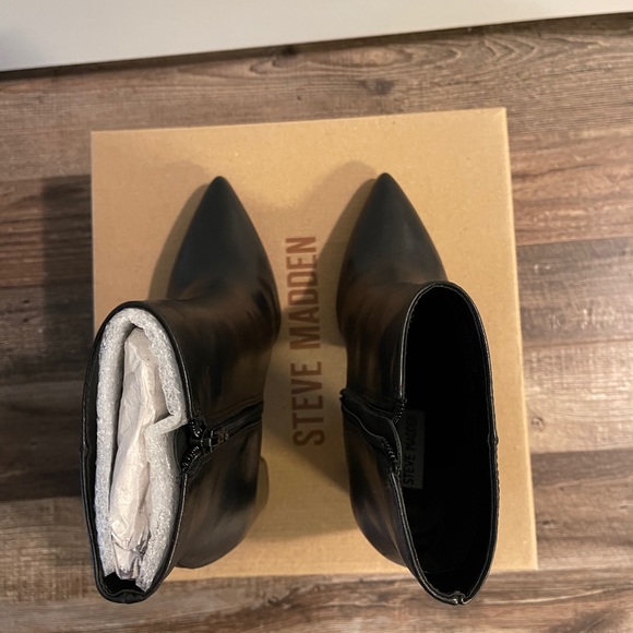 Steve Madden Ankle Boots - Picture 6 of 7